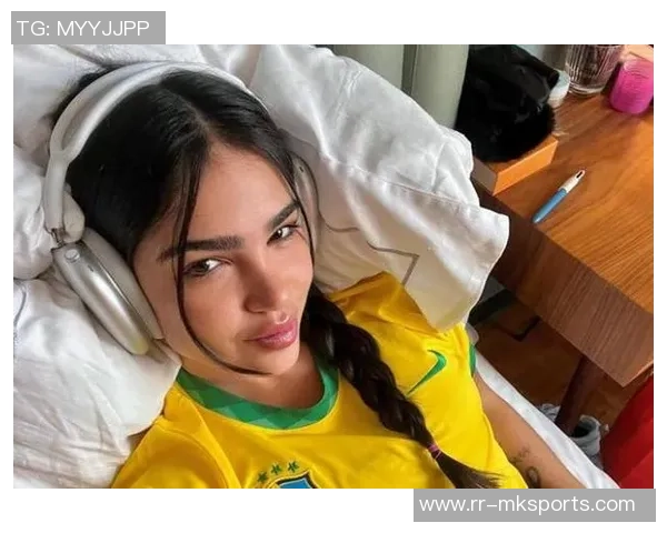 感动女友的十大足球瞬间让你们的爱情更加甜蜜与深刻 感动女友的十大足球瞬间让你们的爱情更加甜蜜与深刻